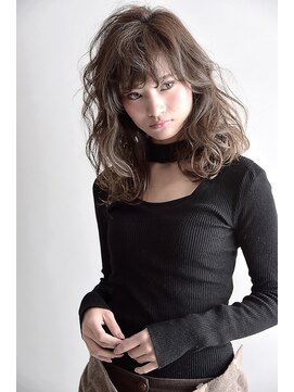 ミエルヘアーエスト 新宿店(mielhair est) アディクシーサファイア【miel hair 新宿3号店】