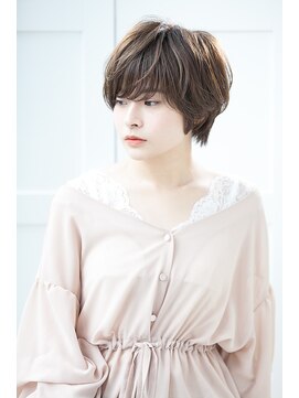 リル 7F 銀座(Rire) 【Rire-リル銀座-】サイドから見ても素敵!大人ふんわりショート