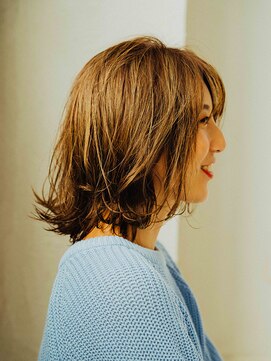 ファーレ マリン アンド ビューティー(Fare marine&beauty) 外ハネミディ