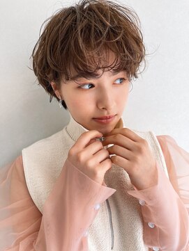 キー(kii) 大人可愛いマッシュショートカット