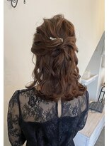 ホワイトルーム(White Room)&nbsp;half up