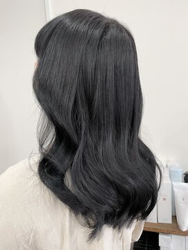 アトレ(attrait) ☆*黒染めしないネイビーグレージュでブラックカラー*☆