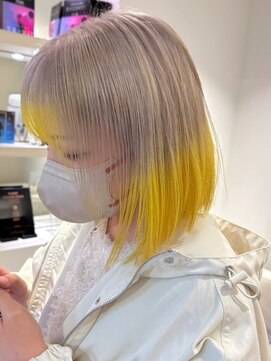 ベレーザ 渋谷(BELEZA) 3938グレーベージュ艶髪ニュアンスカラーぱっつん前髪袖カラー