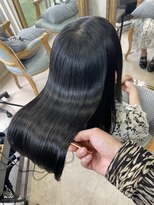 ブリーチと黒染めをしてる方を高難易度縮毛矯正で艶髪に変身