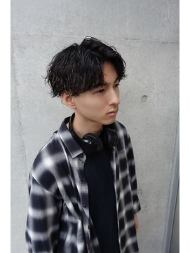 マール 矢場町(MARL) 波巻きパーマ×センターパート