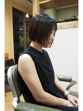 ティピ(tipi) 【宿里沙也香】顎ライン×前下がりボブ