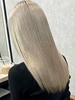 ロウル 渋谷(LOWRL)&nbsp;ホワイトシルバー/ケアブリーチカラー