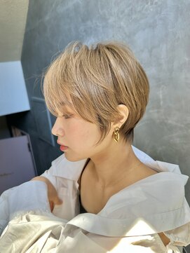 ナンバー 六本松(Number) 大人可愛い20代30代40代丸みショートボブ/ハイトーン/ブリーチ