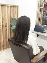 ホンネ(honne.)&nbsp;リーフパール×顔まわり似合わせカット/オリーブグレージュ