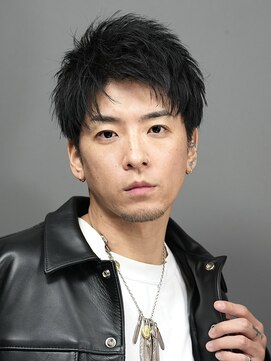 リップス レイ ギンザ(LIPPS Ray GINZA) ツーブロック刈り上げ大人短髪ツイストパーマ