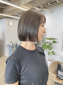 コエ(koe') ぱつっとボブ ブリーチなしグレージュカラー