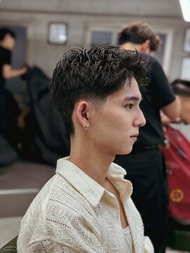 ザスーツブラザーズ 名古屋 金山店(THE SUITS BROTHERS) 金山 メンズカット フェード×波巻きパーマ