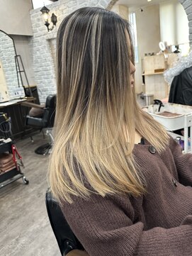 ルクスバイアフィナー(Luxo by Afinar) 20代30代大人ロング/ミルクティーコントラストバレイヤージュ