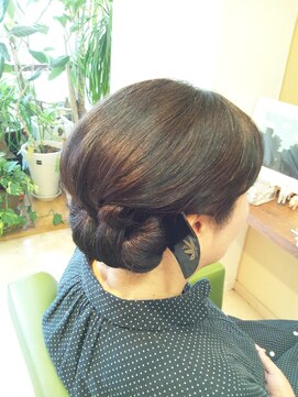 グリーンズ(Greens) 和装に☆シニヨンスタイル