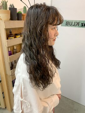 キューズ クラブ(cuz KLUB) 【cuzKLUB】ロング×抜け感ウェーブ