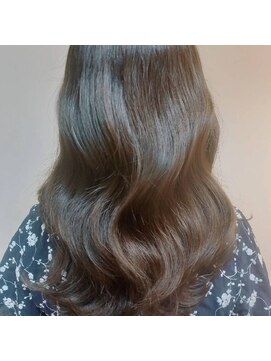 ナンバー 秋田店(N°) 大人かわいいエギョモリ ミルクティーブラウン ひし形シルエット