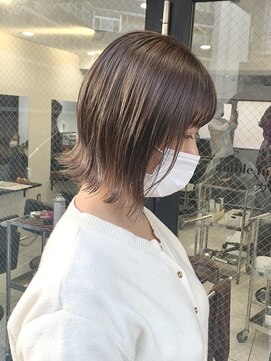 ステアケース 武蔵小杉店(stair:case) 武蔵小杉大人かわいいボブ外ハネハイライトカラーグレージュ