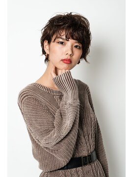 ムーア(MUA) 20代30代ショート×ウルフレイヤー