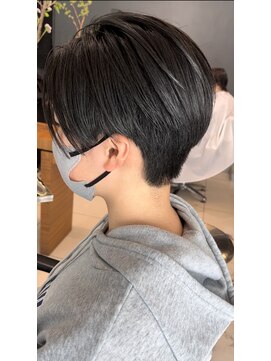 シェルハ(SHELHA) マッシュショートツーブロックツーセクション刈り上げ女子