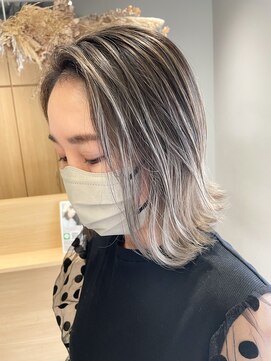 アヴァンス 京橋店(AVANCE) 外ハネボブとバレイヤージュの動きのあるおしゃれスタイルに