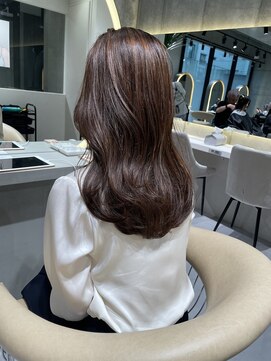 ロンドメリア 天神大名店(Lond Melia) ★斜めバングミディアムヘアグレージュカラーシルキーベージュ★