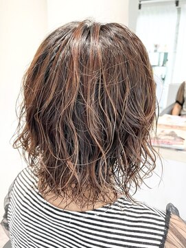 ストフ(stof) デジタルパーマ/酸性パーマ/レイヤーカット/ミディアムパーマ
