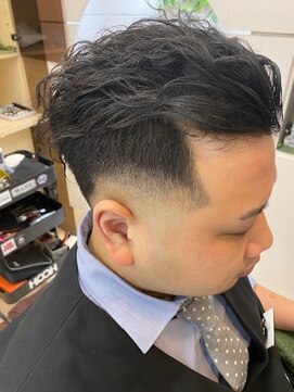 オオノ イキ堂島店(ONO) パーマ×スキンフェード