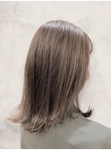 ブリーチなしミルクティーベージュ重めスタイル小顔外ハネロブ