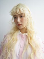 カナン(CANAAN)&nbsp;ブロンド　ハイトーン　ブリーチカラー　抜きっぱなし