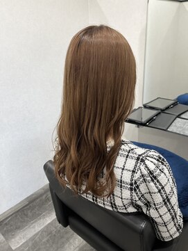 イルミ(iLUMi) iLUMi × ベージュカラー