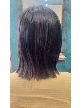 美髪 ヘアサロン(美髪 Hair salon) 切りっぱなしボブ