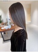 オリーブベージュ