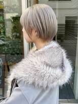 ロックス バイ マグ 松本(rocks BY MAG)&nbsp;大人可愛い◎ショートボブ ブリーチカラー シルバーアッシュ