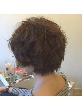 カタチヘアー(HAIR) すなお。。。やさしい。。動き。。。ショートのカタチ。。。。。