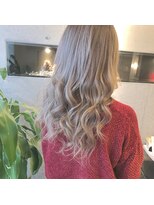 エルフ(elf)&nbsp;外国人風ブロンドカラー