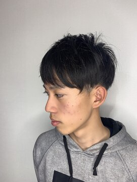 リヒト ヘアワークス(Licht HairWorks) カリアゲショート２ブロック