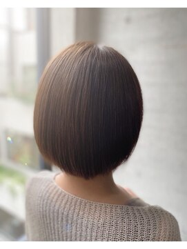 アキオドットヘアー(AKIO.hair) 20代30代40代髪質改善ツルさら美髪ショートスタイル　#心斎橋筋