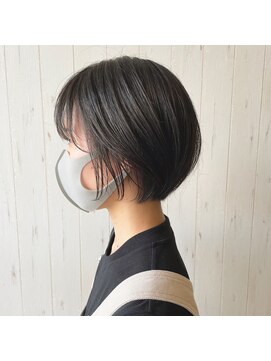 ウベア(uvea) 【やわらかさと絶妙なな丸さが可愛い】ショートボブstyle