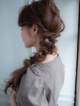 ヴィカーム(VICALM) パーティヘア 結婚式 サイドアップあみおろし
