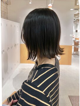 ワッカ(wacca) ボブ　外ハネ　質感調整　暗髪