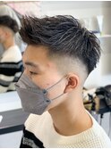 スキンフェード短髪バーバーアップバングツーブロック