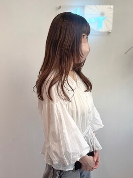 グランツ(GLANZ) ピンクベージュ ゆる巻きスタイル