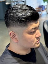 ホル(HOL) サイドパート×スキンフェード