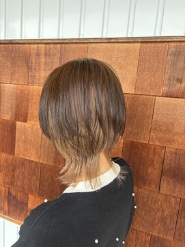 【トレンド】ベージュインナーWカラー×レイヤーカットウルフ