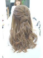 リサ 恵比寿(risa.)&nbsp;ねじりのダウンスタイル