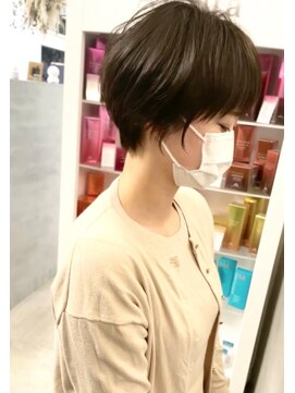 シェルハ(SHELHA) 丸みとシュっとした襟足のショート