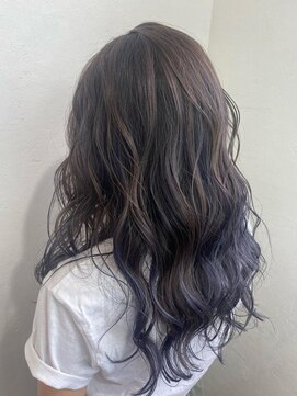 ロミー(Romy) グラデーションカラー/ケアブリーチ/デザインカラー/ヘッドスパ