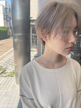 ヘアアンドスペース ベロン(hair&space velon) ホワイトミルクティーベージュ