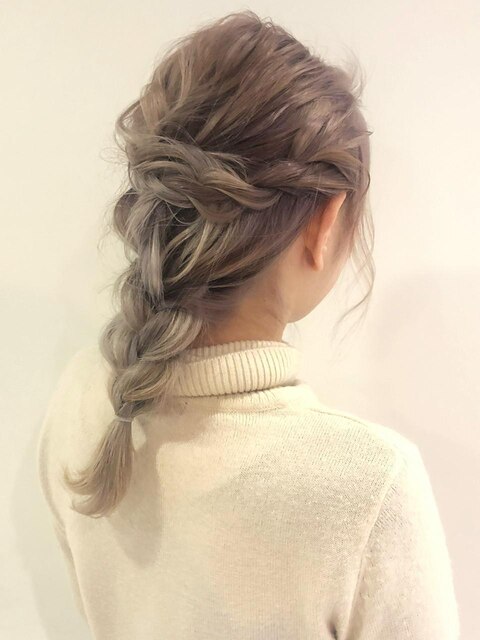 編みおろしヘアアレンジ*ハイトーンベージュ/心斎橋&難波&なんば