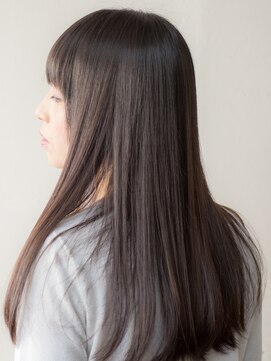 ダブル(DOUBLE) 潔いストレートロングだから叶うモードな大人髪